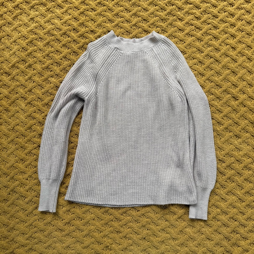 Jessica Simpson Women's Small S Cozy Knit Pullover Sweater Crew Neck Beige Cream